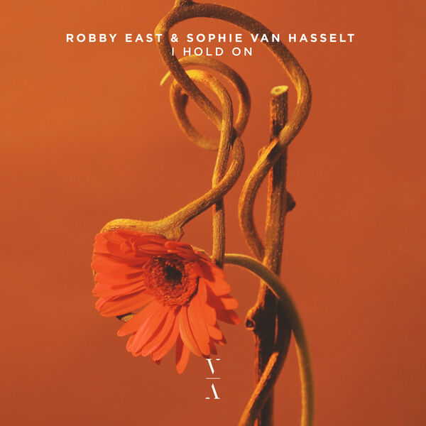 Robby East, Sophie Van Hasselt - I Hold On (Extended Mix)