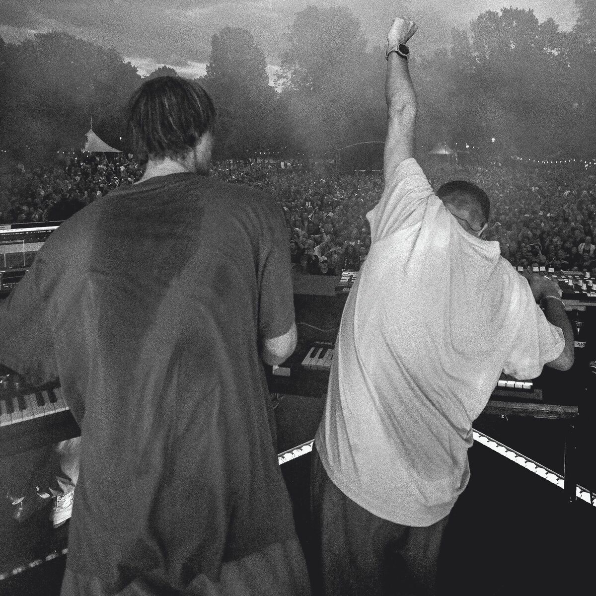Röyksopp - Monument (feat. Robyn) (Mixed)