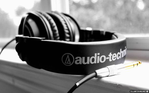 Черные наушники Audio-Technica предпросмотр