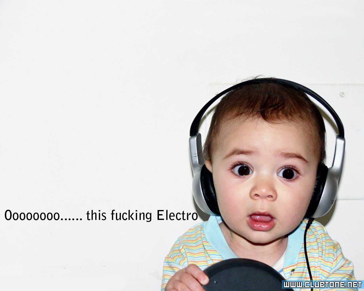 This fucking electro, ребенок в наушниках  