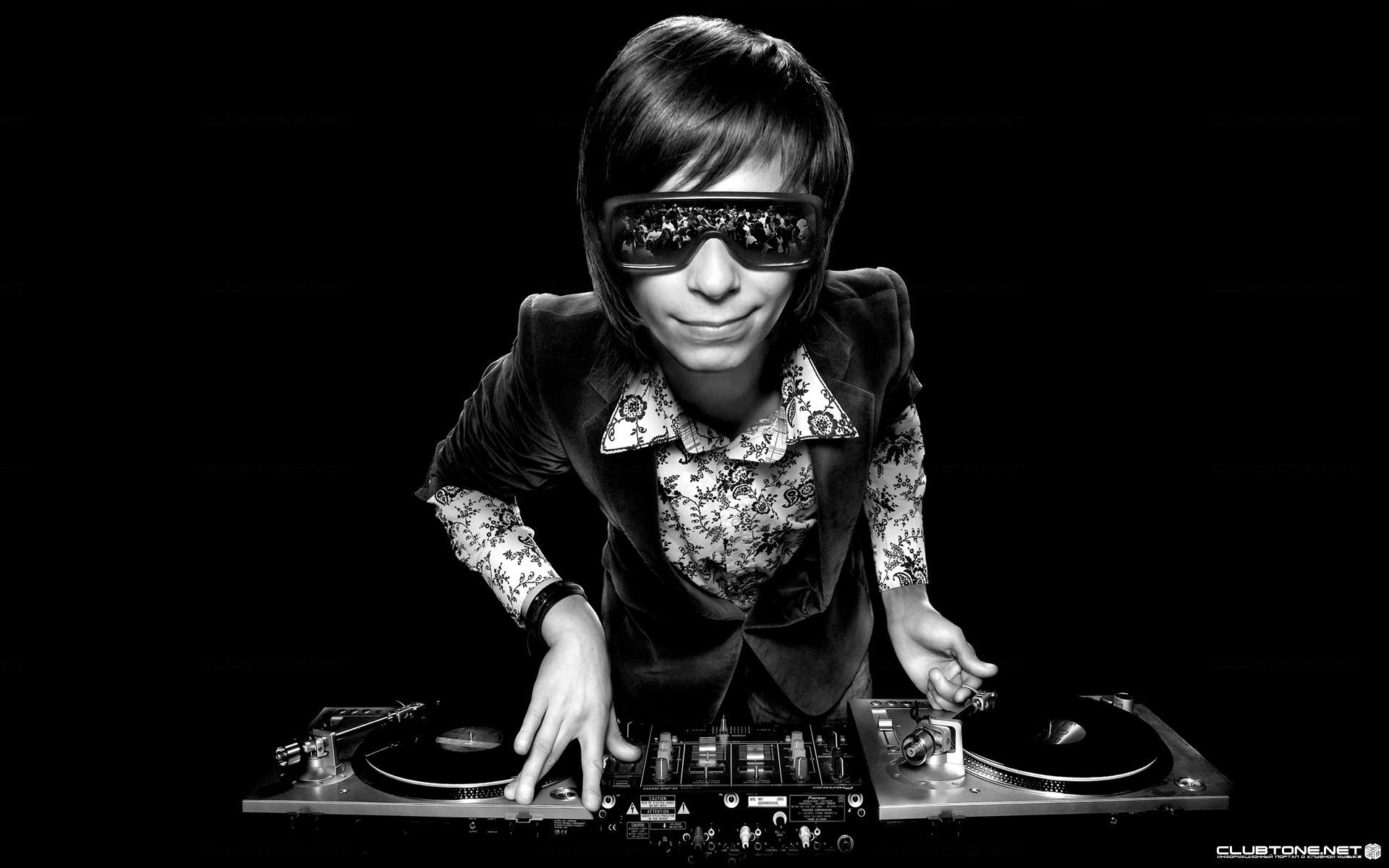 DJ PATRIK (SWEETDJS SOCHI)  