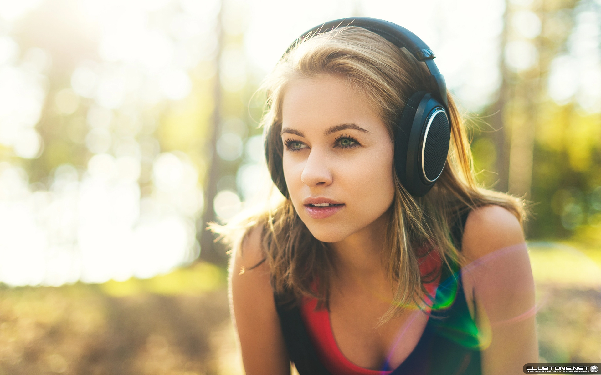 girl listen music on the street  