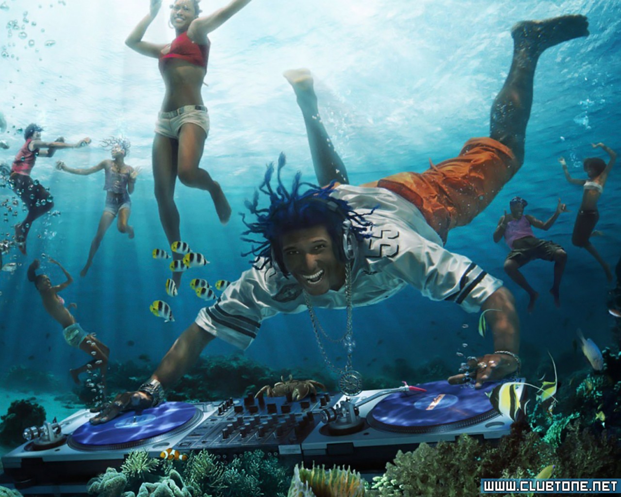 dj под водой  