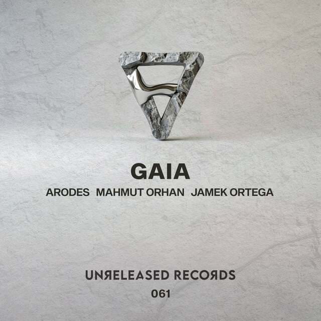 Arodes, Mahmut Orhan, Jamek Ortega - Gaia (Extended Mix)